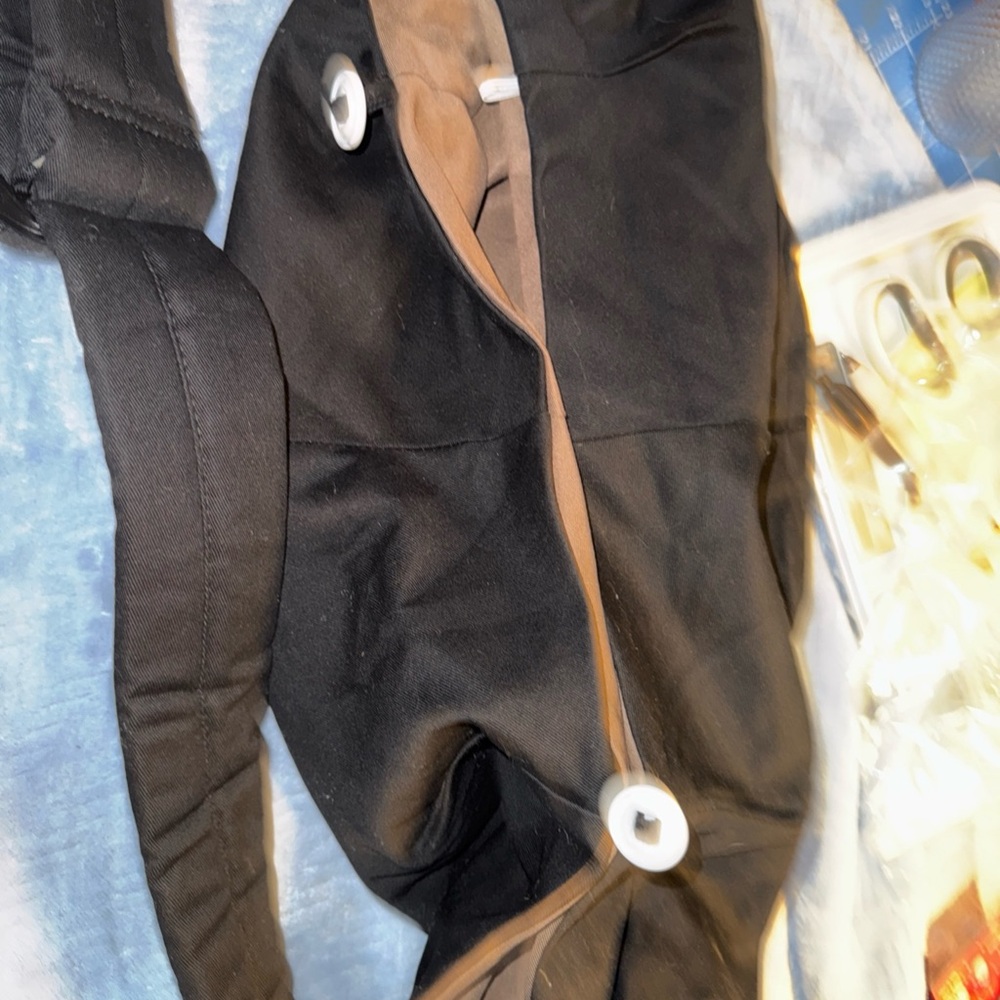 Black / Tan Pet Sling crossbody style carrier with extra padded strap. Travel